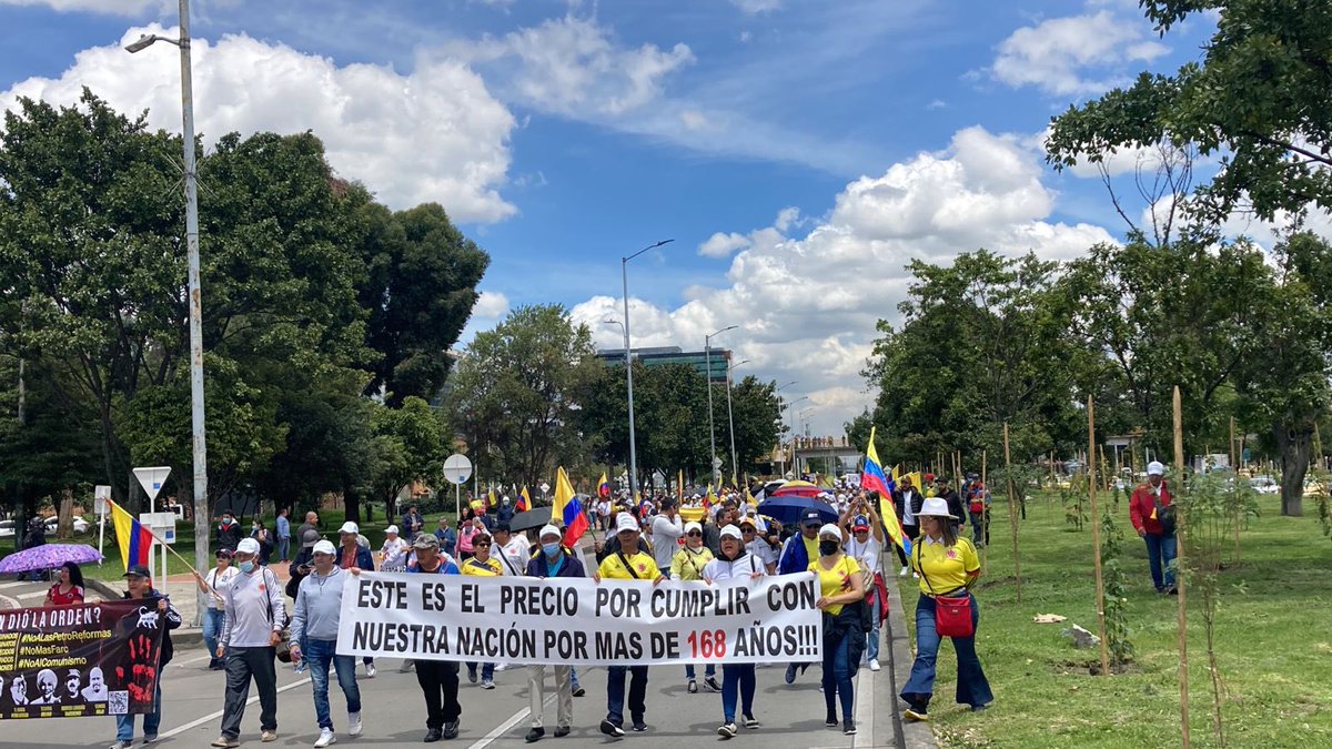 lcvelez's tweet photo. Bogotá, Cartagena, Bucaramanga https://t.co/RUYyPp9lXH