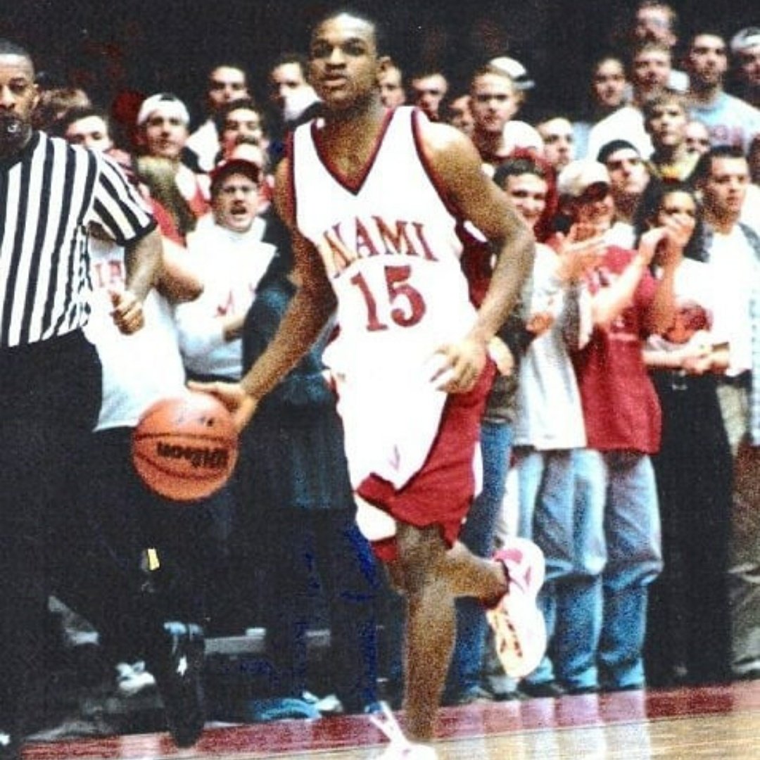 LewisShine's tweet photo. To all WALK-ONs out there trying to make teams, I was once in those 4:30am walk-on tryouts. I beat out 66 guys @ 5'11½" &amp; made the @MiamiOH_BBall team back in 1998-99. Was a part of an amazing team: @MACSports Championship &amp; Sweet 16, &amp; still played pro! YOU CAN DO IT! GO GET IT! https://t.co/AEHsYLxBRr