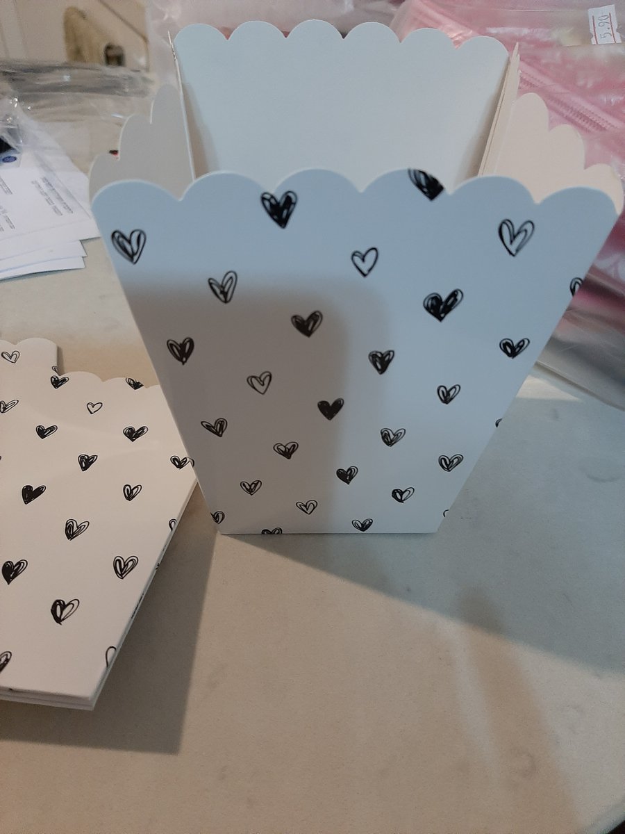 MorSarahBH's tweet image. Check out this listing on eBid ebid.net/as/for-sale/6-… #Partysupplies #Popcornboxes