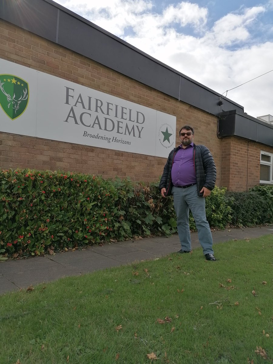 ChoralHull's tweet photo. We had a lovely day of singing in Grimsby, with @proudsongster leading wonderfully responsive classes @FairfieldAcad and @EdwardHeneagePA. The Choral Grimsby journey is underway.
@HullMinster @GrimsbyMinster @HullMusicHub @GrimsbyChoral @DRETmusic https://t.co/h5WV2qWxXn