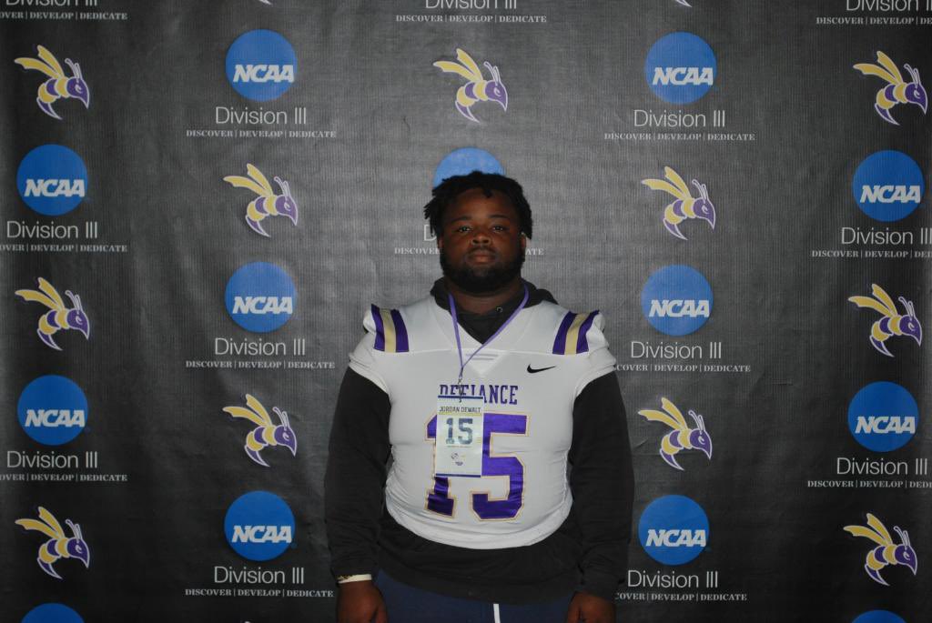 jordanD324's tweet photo. Blessed to say I have received my first offer from Defiance Collage🙌🏾 @CoachD_Bled @CoachKBooher @CoachMullen211 @coachcause75 @NewHavenFB1 https://t.co/X2n0R1CPLa