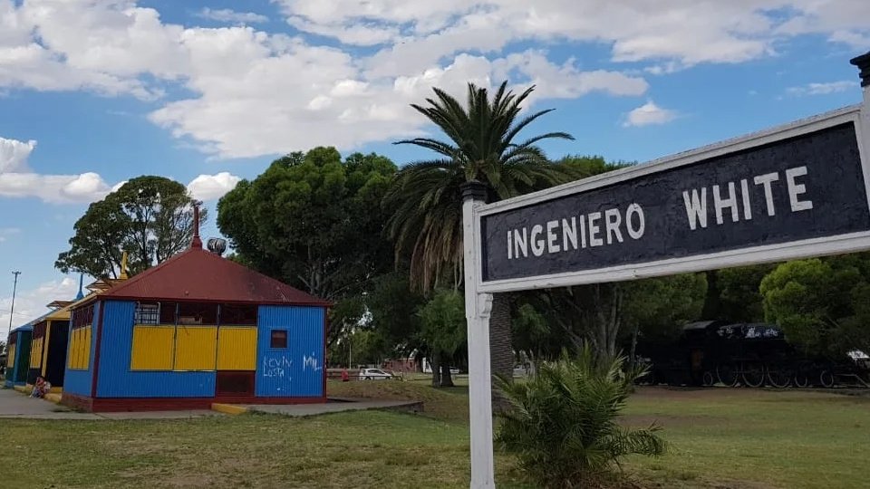 marisapigna's tweet photo. En cada rincón hay un recuerdo, y en su gente hay amigos, familia, comunidad.
Gracias por tanto querido Ing. White. ¡Felices 37 años!
#IngWhite #137aniversario https://t.co/AGJamG6bqu