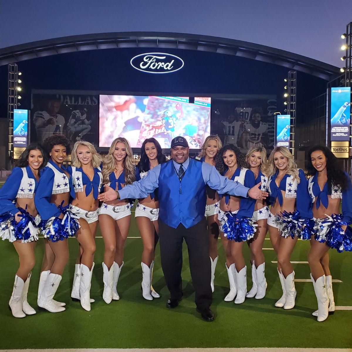 DJLC_Dapper's tweet photo. It was a great morning to kick off the first Monday Night football game of 2022 for The Dallas Cowboys with a few friends...The Dallas Cowboys Cheerleaders! 😊 https://t.co/fICgdPHur8