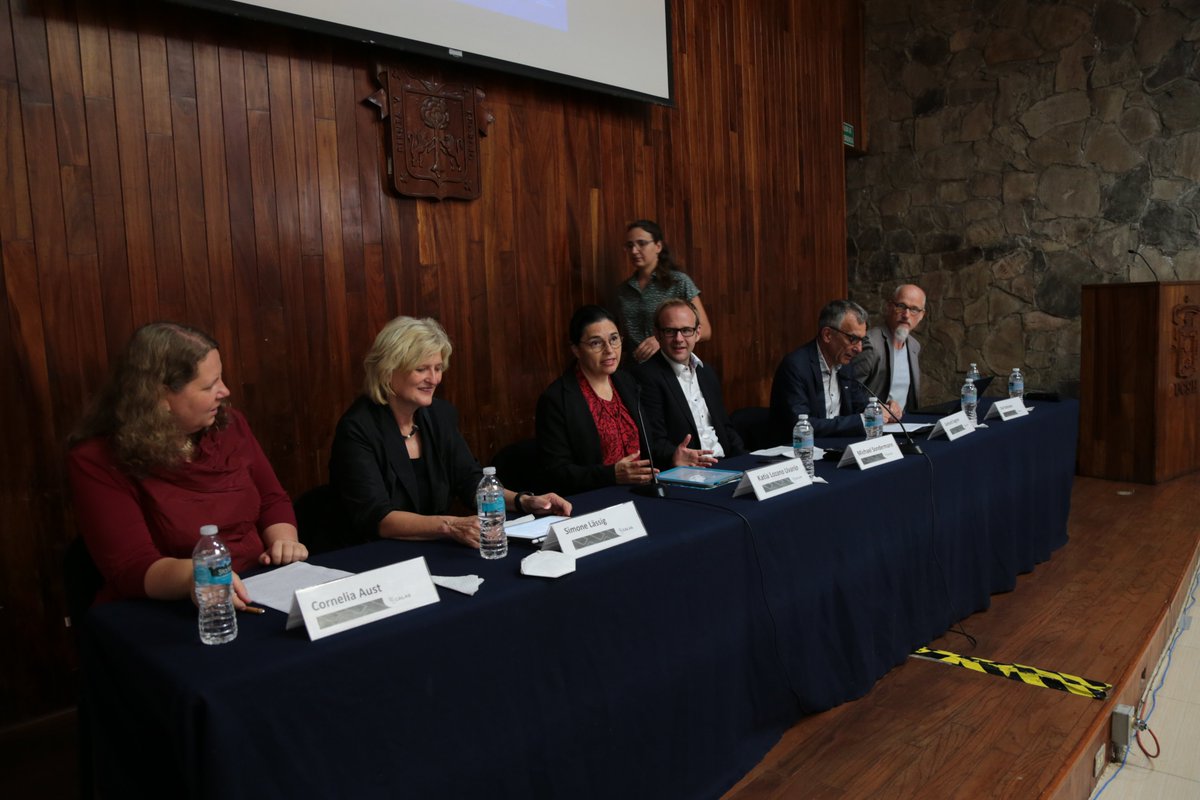 CalasCenter's tweet photo. 🤓 Our Summer School «Environments of #Inequality. #Crises, #Conflicts, #Comparisons» has been opened today 🥳.
We welcome all 22 participants, lecturers, &amp; organizers from Latin America, Europe &amp; Asia 🌎.
May this be a week of fruitful debate on our horizontal research hub! 🧠. https://t.co/HQ2KXfKQFj