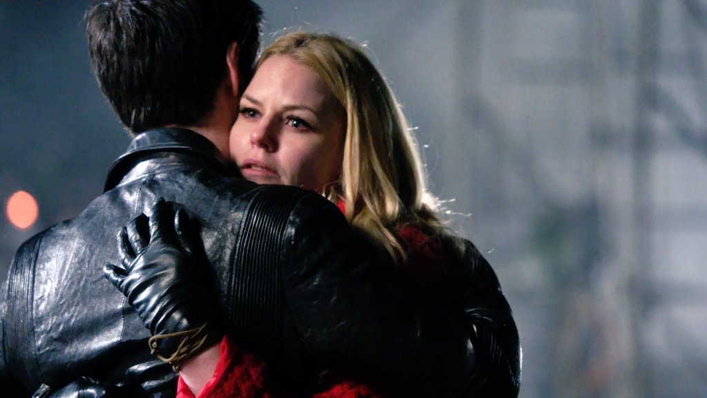 EnchantedSwans's tweet photo. ✨ CS Collection
CS hugging | 4x16-17
❤️🥺
#captainswan #emmaswan #killianjones #jennifermorrison #colinodonoghue #onceuponatime #ouats4 #cscollection #cshug #cshugging #captainswanhug https://t.co/30yn664ALr