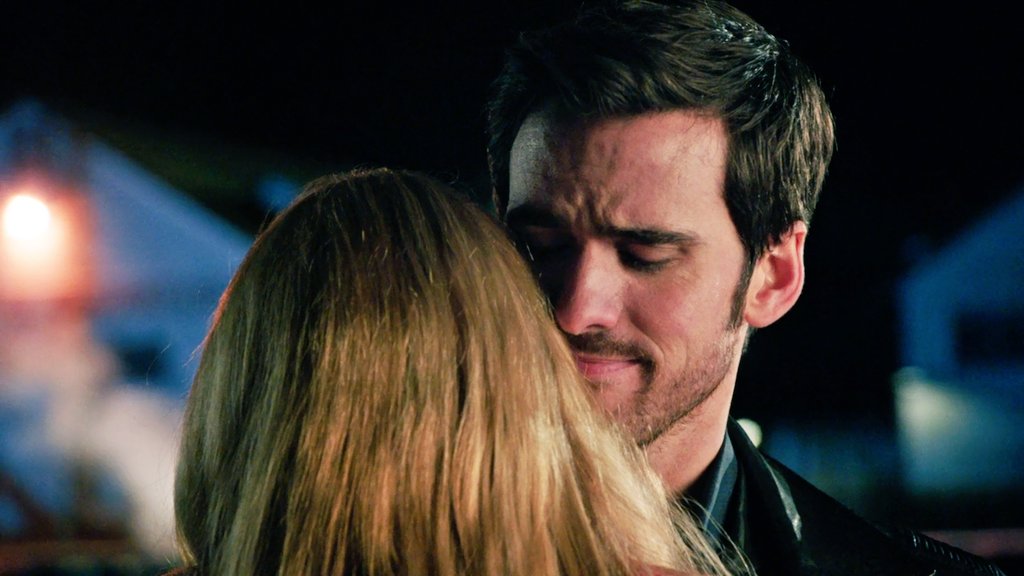 EnchantedSwans's tweet photo. ✨ CS Collection
CS hugging | 4x16-17
❤️🥺
#captainswan #emmaswan #killianjones #jennifermorrison #colinodonoghue #onceuponatime #ouats4 #cscollection #cshug #cshugging #captainswanhug https://t.co/30yn664ALr