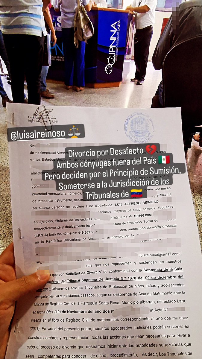luisalreinoso's tweet photo. .
🙋🏻 Divorcio Mutuo consentimiento. Ambos cónyuges se encuentran residenciados en la Ciudad de México 🇲🇽 y mediante apoderados, se procesa el mismo por el Principio de Sumisión de someterte a los Tribunales de Venezuela 🇻🇪
.
#abogadosvenezuela #divorcio #desafecto #abogado https://t.co/gpDFlIWKhm