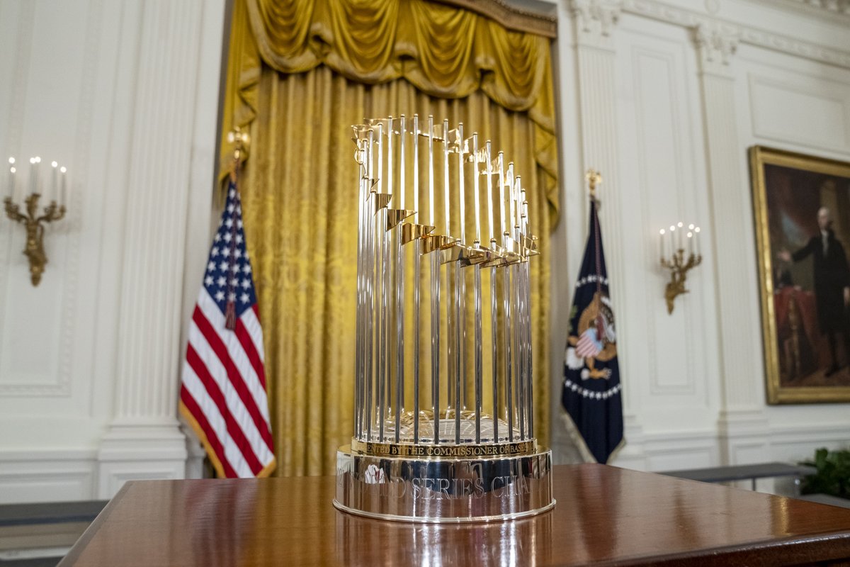 WhiteHouse46's tweet photo. Today, President Biden welcomed the Atlanta Braves to the White House to celebrate their 2021 World Series championship. https://t.co/gmJolW17uh