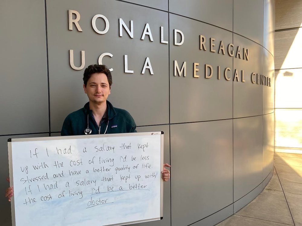 We shouldn’t have to drive for Uber or go without air conditioning in LA to get by.

Frontline healthcare workers need to be respected and cared for!

Read the stories of what the resident physicians and fellows of <a href="/UCLAHealth/">UCLA Health</a> are facing and why they need a #FairContractNow