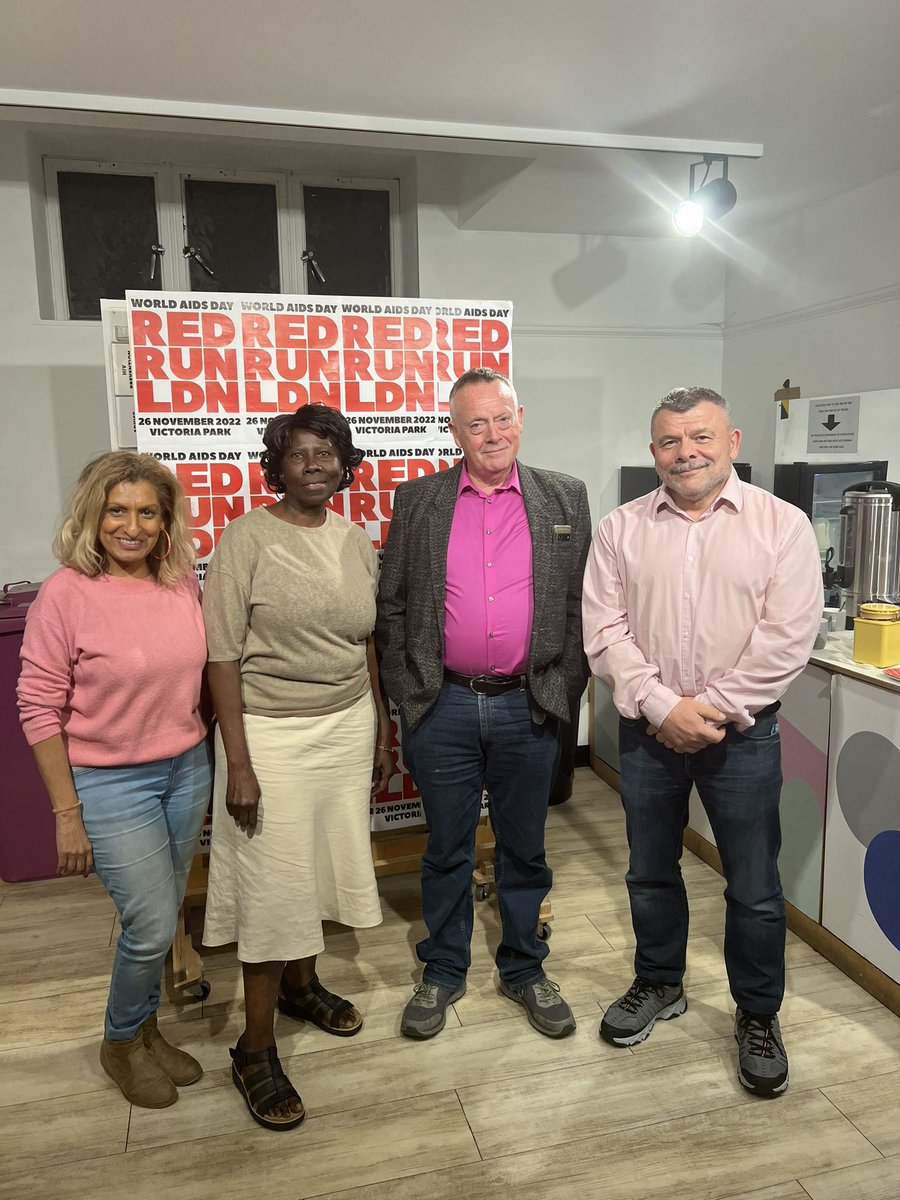 PositiveEast's tweet photo. Thanks to the fabulous @guscairns for a brilliant #HIVUpdate #KnowledgeIsPower. Congrats to our amazing team (Mina, Resty and Nick) for managing our first hybrid event with a mix of people at #PositiveEastTowers & #Online. https://t.co/SI9Tz1sZEN