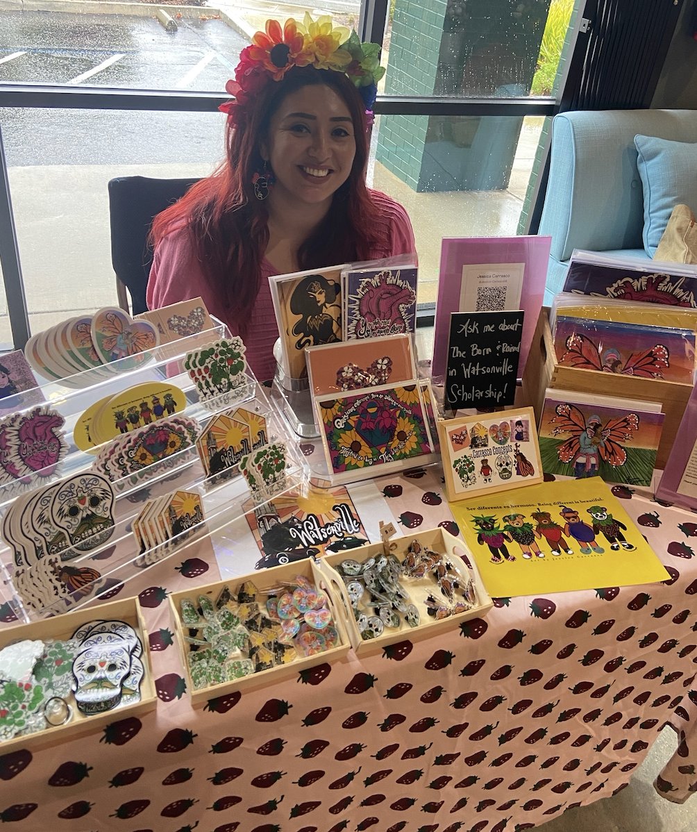 Treehouse_SC's tweet image. 😍¡Apuesto a que no haz visto un dispo tan bonito! 🖼 Hacemos todo lo posible para utilizar nuestro espacio para enriquecer a Santa Cruz con más belleza, ¡&amp;amp;también animar a las comunidades subrepresentadas! 

🤓¿Qué significa para ti #cannabiscreandocomunidad ? Háganos saber!! 😜