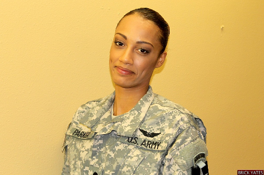 BrickYates's tweet photo. It's Monday! You know what that means! It's a new week to be #motivated! 🏋️‍♀️ What's your #motivation this week? I know mine will be to gain a lot more than a beautiful smile from #ArmyGirl 🇺🇸 Parker. 😉
#MondayMotivation #smile #ArmyWoman https://t.co/2stA3iycto
