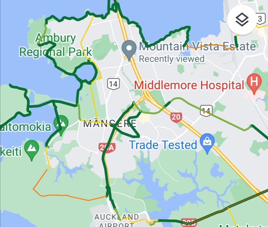 OneLessCarAkl's tweet photo. @bobbythekiwi @hhb442 Still a gap through Mangere Bridge. See @AucklandBikeMap. https://t.co/uV2MCQuXiq https://t.co/HuLO6Bwl8k