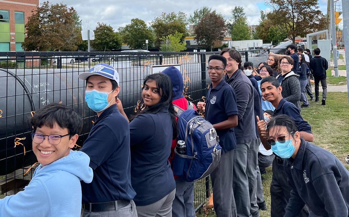 In honour of the children from the residential school tragedy, we have tied orange bows in remembrance for reconciliation week.
@IE_ycdsb | #ycdsb #ECMYCDSB #OrangeShirtDay