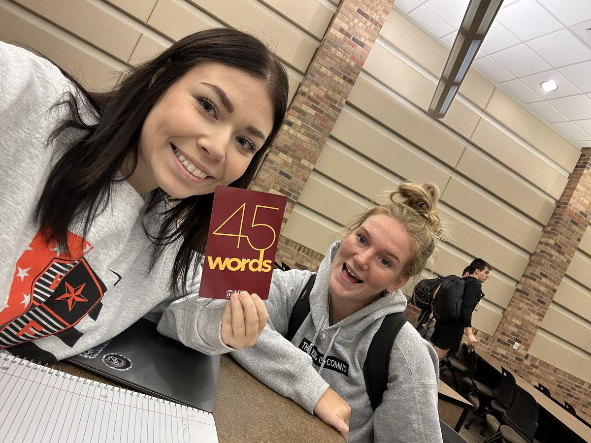 Do you know the first amendment to the U.S. Constitution? My new friend Ethne does! <a href="/MSUTexas/">Midwestern State University</a> #mcom #firstamendment #mcom1233