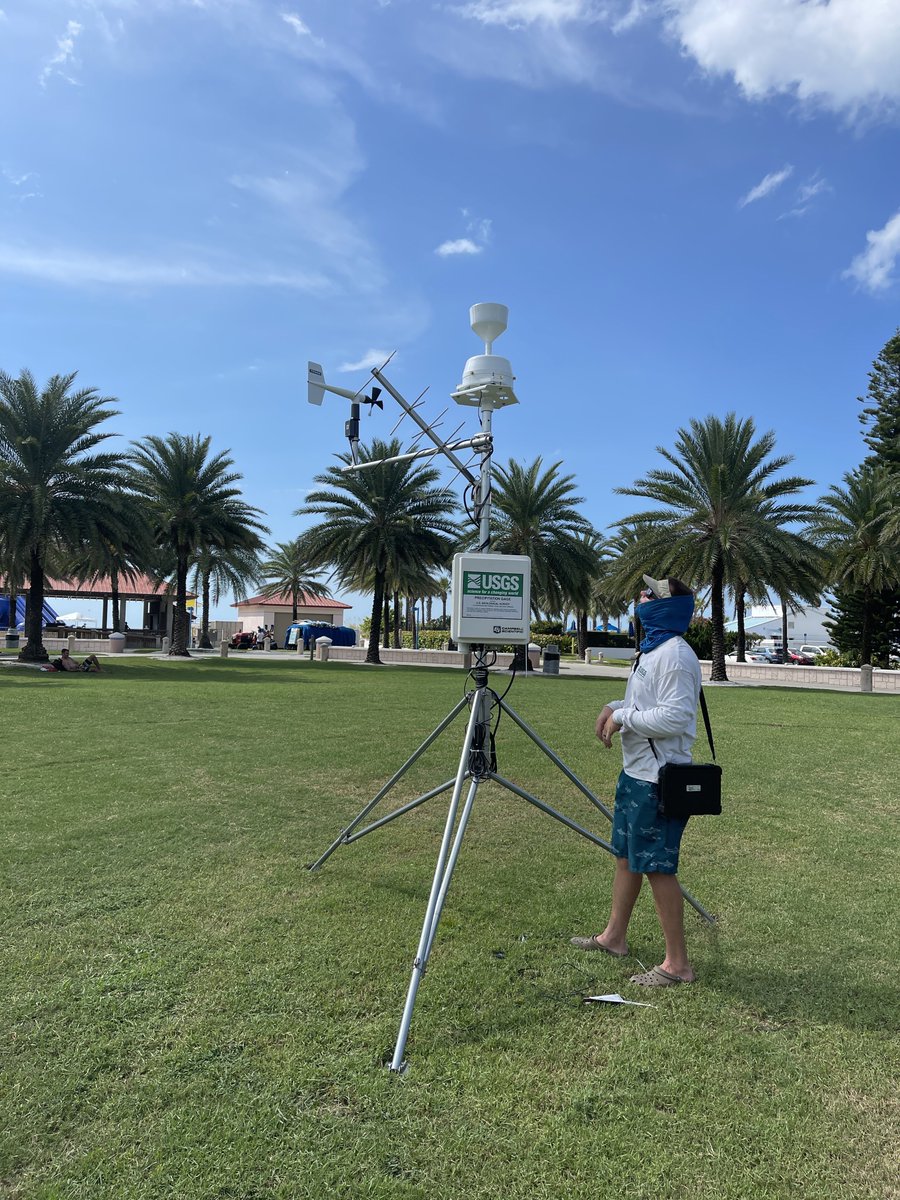 AdamAlfonso™️ on Twitter "RT Jeff_Piotrowski Clearwater Beach FL USGS deploying meso sensors