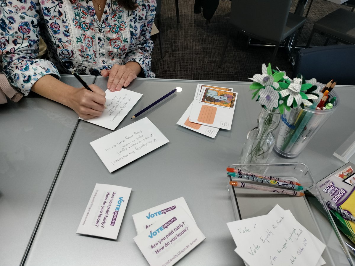 Writing more postcards in Chicago for Nevada's upcoming referendum on its state Equal Rights Amendment.
Thanks to AAUW-Chicago, LWV-Chicago and Chicago NOW for co-hosting! Thx to @ctr4cmnground
 &amp; <a href="/VoteEqualityUS/">VoteEqualityUS (formerly VAratifyERA) ☂️</a> for the project!

<a href="/LWVChicago/">LWV Chicago</a> <a href="/AAUWIL/">AAUW of Illinois</a> <a href="/NOWChicago/">CNOW</a>

#ERAnow  #GOTV