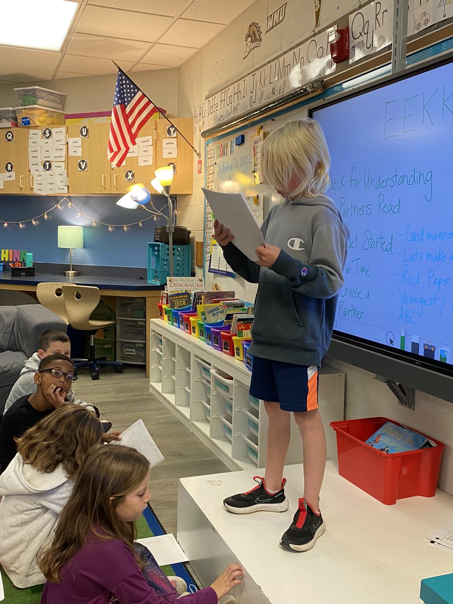 cherrykidslearn's tweet photo. Check out these brave authors ✏️sharing their “small moment” drafts on stage! 👏💥#cherrykidsrock #ChildsElementary https://t.co/p8Ah7hJLfp