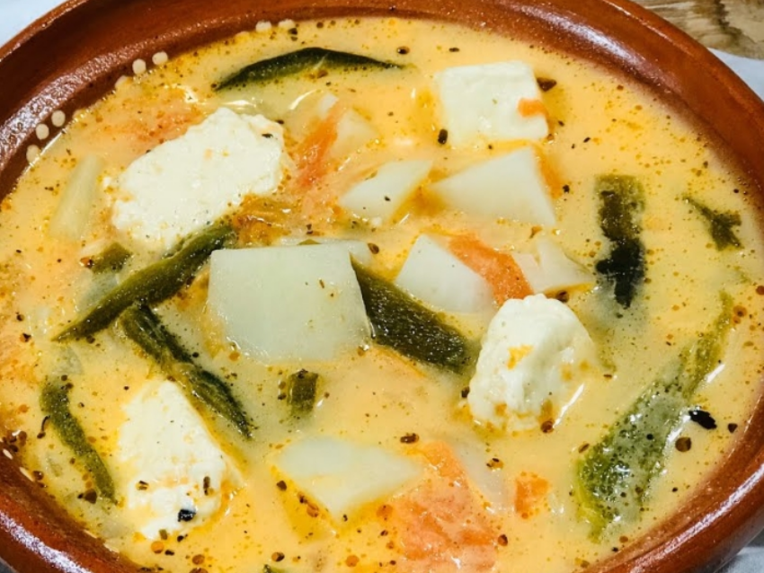 nortedigital's tweet photo. ¡Caldo de Queso, Papas con Queso y Chile, Papas Caldosas con Chile Chilaca!
¿Cómo le llaman a este manjar en tu ciudad?
#CaldoDeQueso #Sonora #Chihuahua #Coahuila #NuevoLeón #Tamaulipas #BajaCalifornia https://t.co/Wz4S0iIhxM