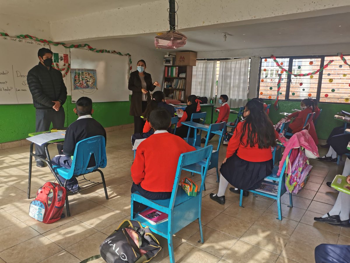 Are_segundoc's tweet photo. Lunes de visita 😃
Nuestras alumnas y alumnos requieren de nuestro esfuerzo todos los días, seamos esa escucha, esa guía, ese impulso que necesitan. 

#Septiembre2022 
#P025 https://t.co/q1a7Q47VZ3