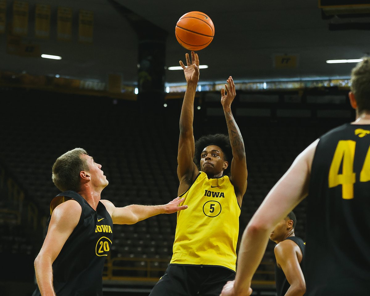IowaHoops's tweet photo. 𝗢𝗳𝗳𝗶𝗰𝗶𝗮𝗹𝗹𝘆 𝗢𝗳𝗳𝗶𝗰𝗶𝗮𝗹 🏀
First Day of Practice ☑️

#Hawkeyes https://t.co/X6Zi3FzBRM