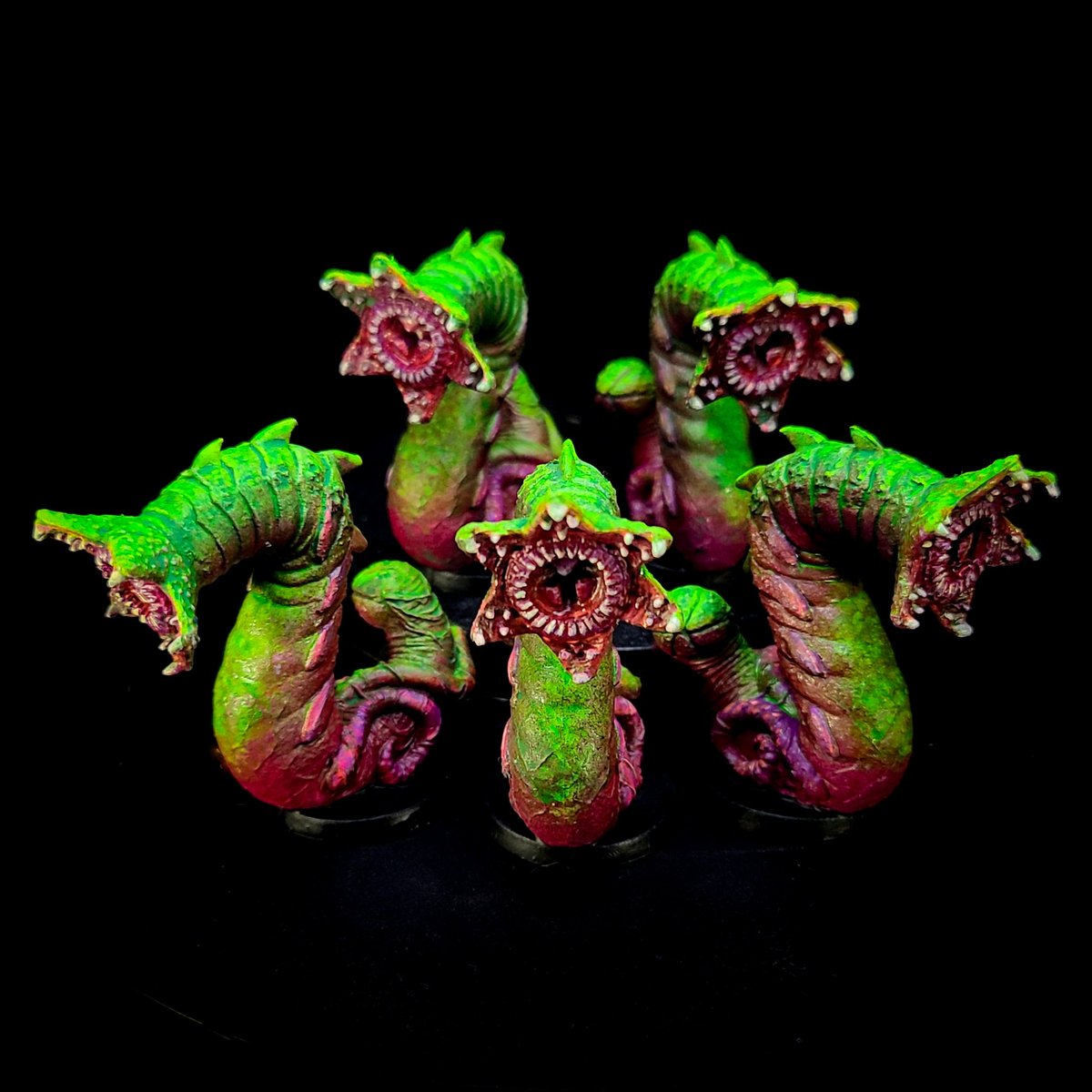 KinpatsuSamurai's tweet photo. Just some Lovecraftian miniatures that I painted up for no reason other than fun. #hpLovecraft #Lovecraft #miniatures #paintingminiatures #boardgames #Cthulhu #horror https://t.co/8WqOYOxHu9