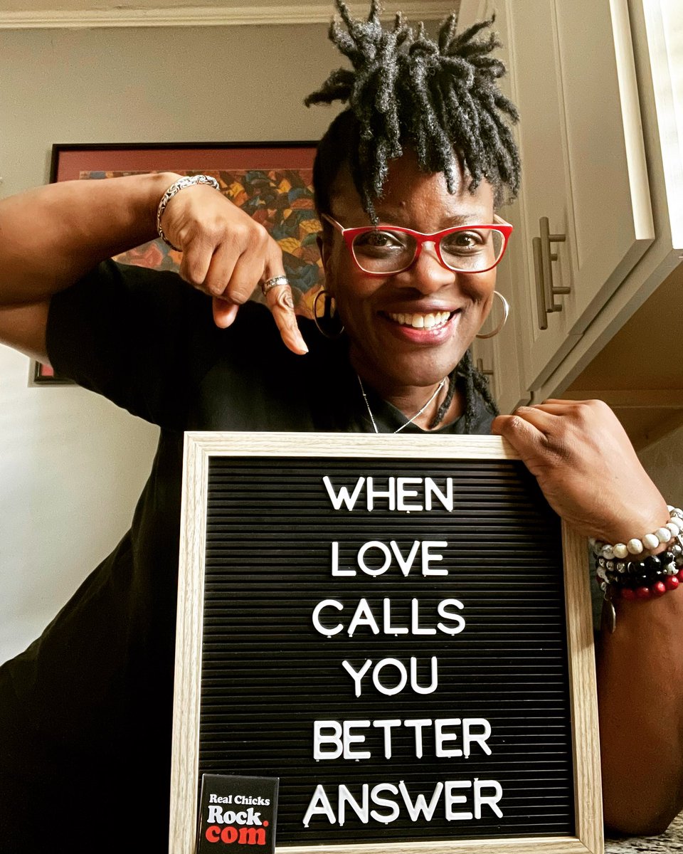 RealChicksRock1's tweet photo. 🎼Don’t you know that…
When love calls, you better answer!
Everybody…SING 😂
BTW - Just wanted to post one of my favs, that’s all ☺️
#RealChicksRock
#RealChicksRockChucks
#RCR
#MotivationMonday
#MusicMonday
#WhenLoveCalls
#Target
#ROCKon https://t.co/YuxHxenNRf