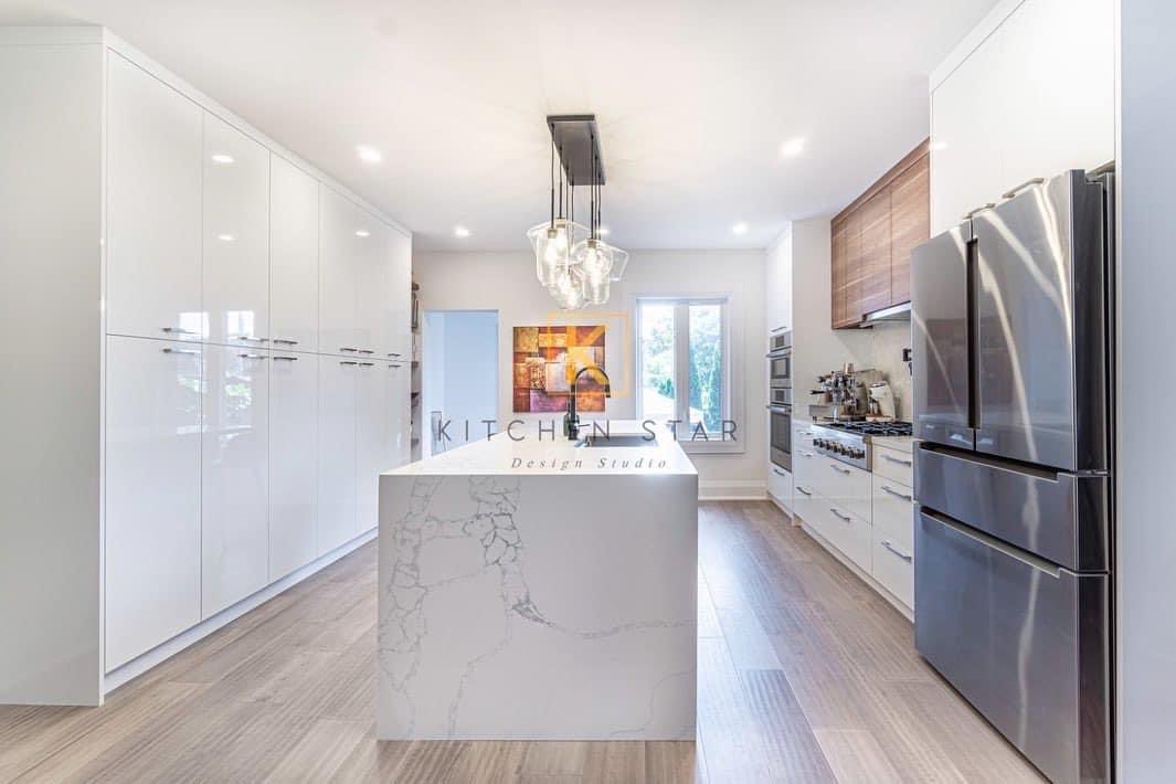 Kitchen_Star's tweet photo. Custom made flat panel contemporary kitchen with quartz counter top and backsplash #lifestyle #quality #renovations #vaughan #toronto #backsplash #homerenovation #homesweethome #kitchendesign #design #bestoftheday #kitchen #contemporary #renovation #reno #design #designer https://t.co/I0wFvDMouz