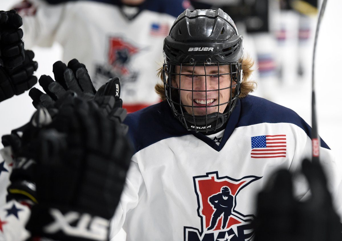 ELPuckOfficial's tweet photo. Pic Six: Selection of photos from Week 3 action. (2/2) 
https://t.co/oXXbVGdIAS @EVBoysHSHOCKEY @chanbhok @CHSCougarPuck @TonkaBoysPuck @EHShornetsnest https://t.co/vvdU16T4Pi