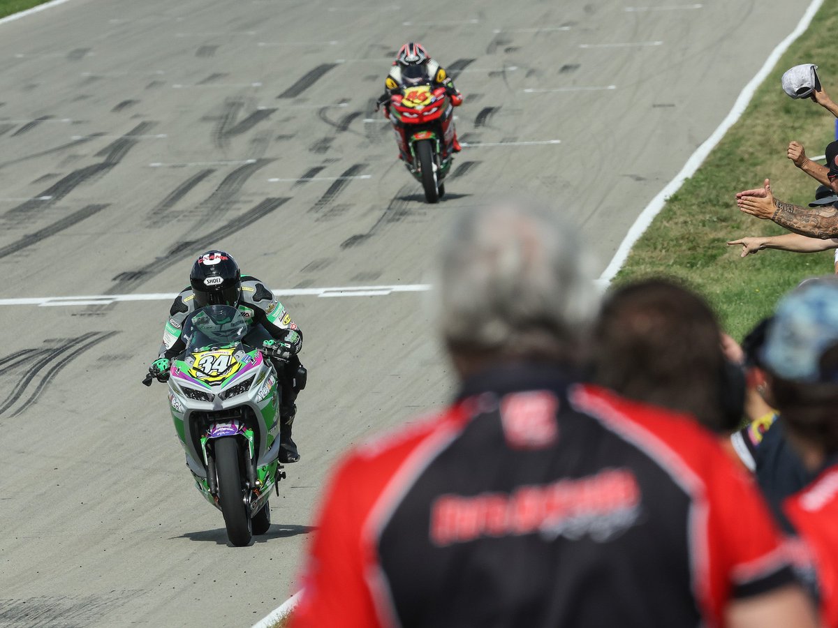 RaceKawasaki's tweet photo. Cody Wyman and his #Kawasaki #Ninja 400 take the Junior Cup title down to the wire at the final round of the @MotoAmerica championship. 

#RaceKawasaki #TeamGreen #MotoAmerica https://t.co/j7fSuCT1Zc