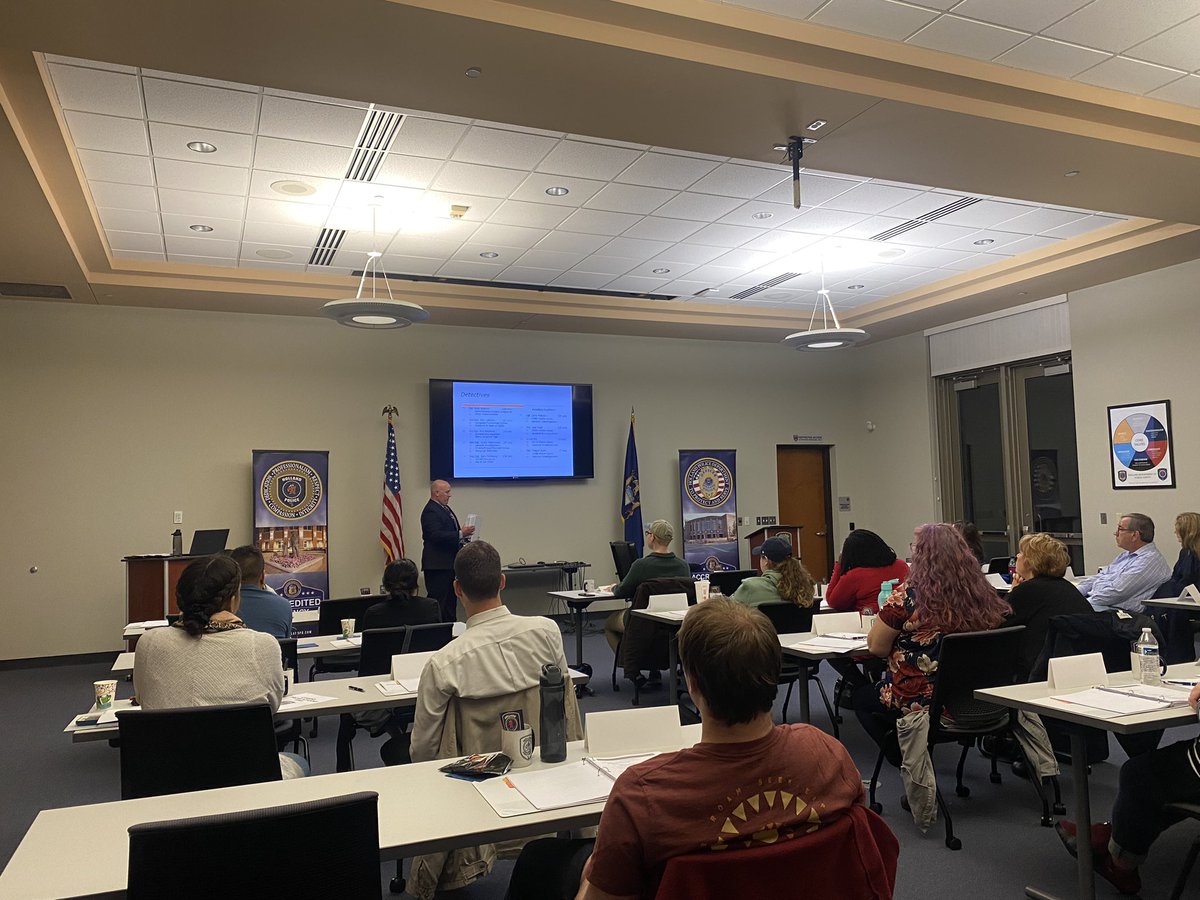 OfcSoto's tweet photo. Tonight in Citizen’s Police Academy we had Sgt. Weatherwax, who covered Patrol Unit and D/Sgt. Valenzuela spoke about the Detective Bureau and Polygraph. #CPA https://t.co/5TC5P4Ammb