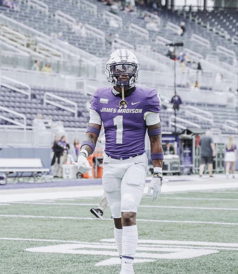 malcolmziglar's tweet photo. Blessed to have earned an offer from James Madison University!! Thank you @Coach_JMill @JMUCurtCignetti @Coach_BHaines @mhalloliver @CoachBirkett @Fuquayway @BHarrington_HC https://t.co/2Vyiuv1Det