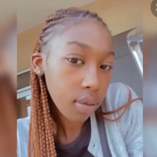 aprilxohallebai's tweet photo. Dasia Johnson was an amazing, young, wonderful Black Woman. 

She had her life taken away by a cowardly, abusive and controlling man.

You’re not forgotten, Dasia. We won’t forget you. 💜💜

The most unprotected, disrespected and NEGLECTED person in America is the BLACK WOMAN. https://t.co/EzGUAmQmMR