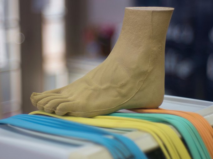 本厚木駅前いとう接骨院 リスフラン靭帯損傷はインソールで安定させる方法が効果的だ