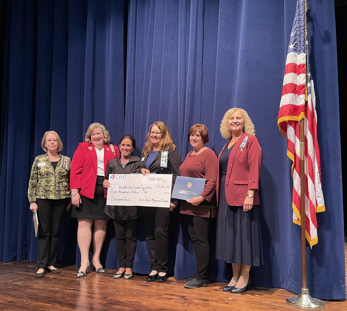 KennethMilch's tweet photo. It was an honor to attend the school board meeting for the recognition of 3 of our Parcells teachers. Thank you to the Louisa St. Clair chapter of the Daughters of the American Revolution in awarding a grant to Mrs. Hool, Mrs. Pearson and (not pictured) Mrs. Corbett! https://t.co/43RHV0MG8M