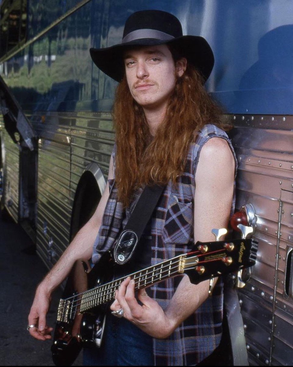 Cliff Burton
Feb 10th, 1962 - Sep 27th, 1986
#metallica #thrashmetal 🇺🇲