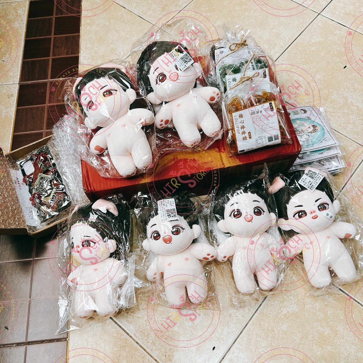 hirsch_store's tweet photo. #HirschUpdate
• ตุ๊กตาคู่ หมูน้อยป๋อ、ต่ายน้อยจ้าน 20 cm
• อมยิ้มบ๊วย
• เคสมือถือ #แฮร์รี่พอตเตอร์
• 开小灶 เกี๊ยวหมู 6 ถ้วย
ถึงไทยแล้วค่ะ กำลังทยอยแพ็คนะคะ 🧡 https://t.co/QU8xphVafa