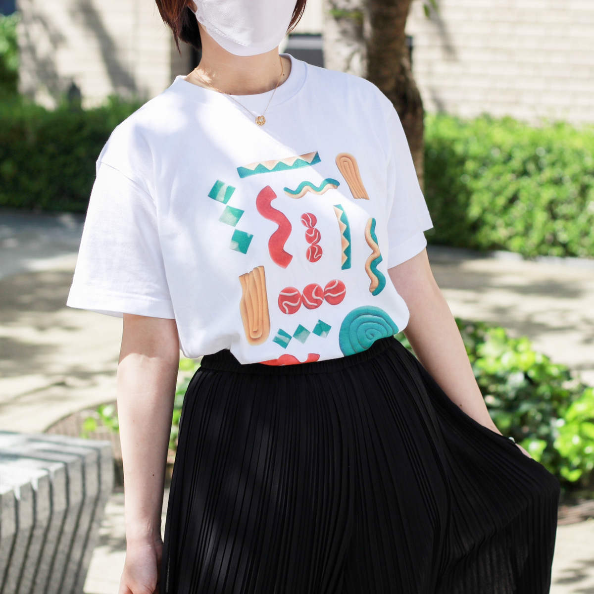 VANFU_JP's tweet photo. #バンフーデザコン 受賞作品、販売中！

学生Tシャツデザインコンテスト
優秀賞  澤 由里加さん

着用 Mサイズ
モデル 女性 身長162cm

販売価格 1,500円(税込・送料込)

ご購入はこちら
https://t.co/b6g4EfQl8j https://t.co/oUhzH191nY