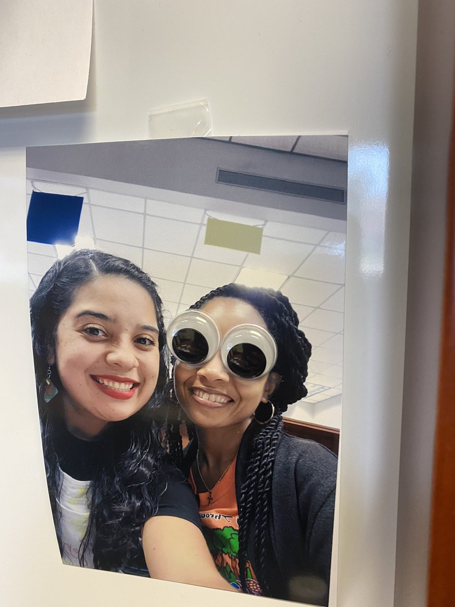 TeraeHarris's tweet photo. This is what @AdminVerow does to your office on a Saturday, then tries to act like he doesn’t know what you’re talking about 😂👀 #googleyeyes #bored #overachiever #workingonaSaturday #orhardlyworking 🤷🏽‍♀️ https://t.co/HDzKF4MtvN
