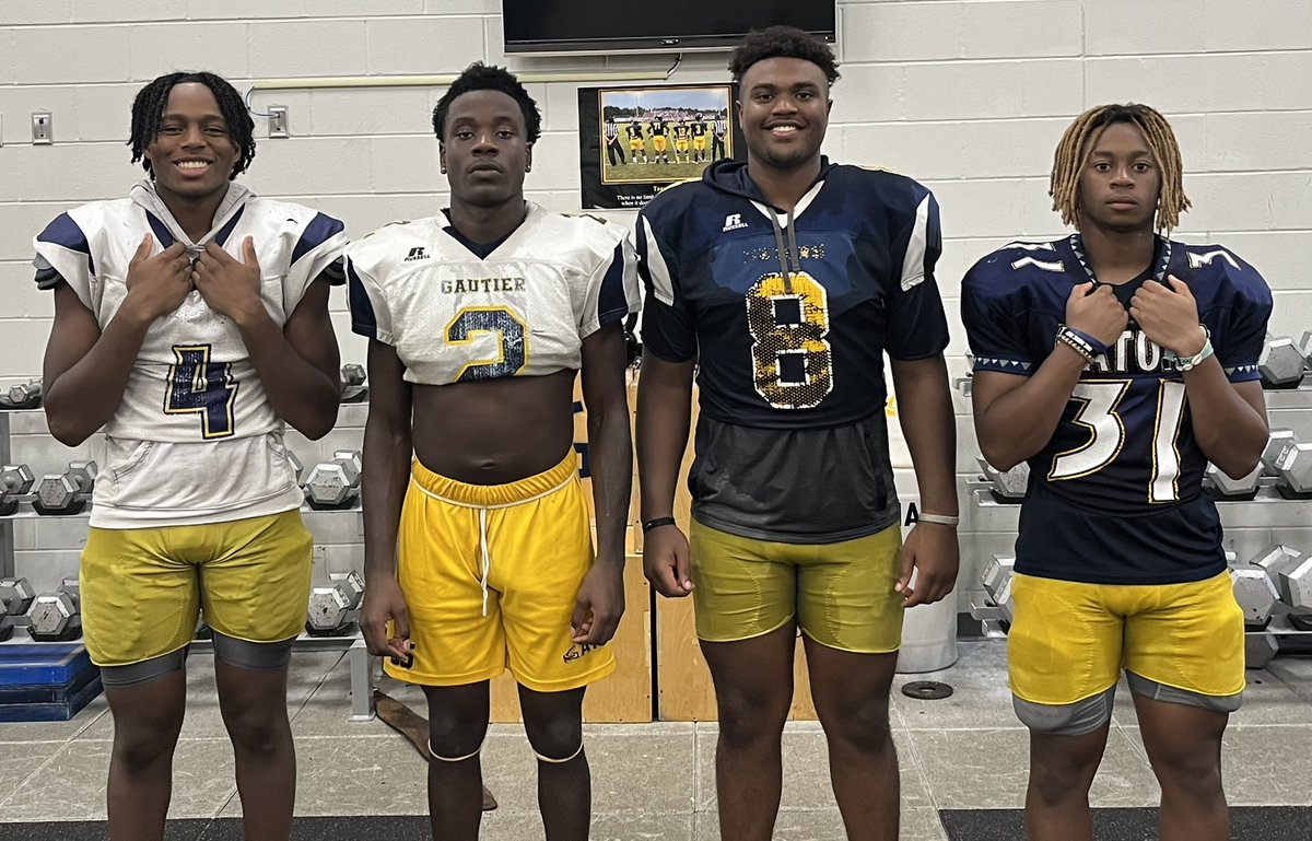 Congratulations to John Welch Foundation players of the week vs George County. Braylon Coleman,
Dillon Richburg, Kaden Irving and Marcus Cunningham. <a href="/Coastfootball/">Coast Football™</a> <a href="/GautierHigh/">Gautier High School</a>