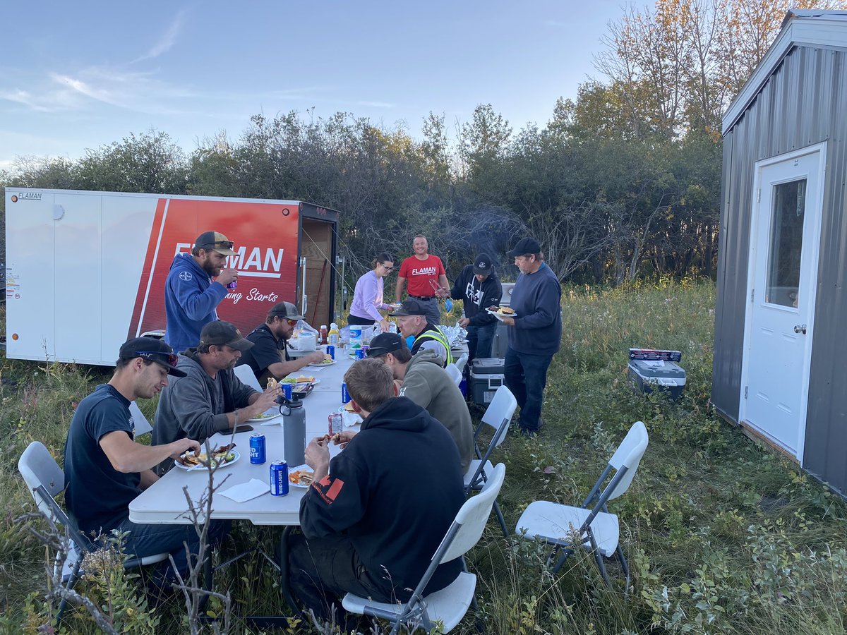 Thanks to <a href="/Schmaltzme/">Mike Schmaltz</a> for cooking tonight and giving us a break on the last supper of #harvest22! Also a Huge Thanks to this team for helping us this season, day in and day out to get this crop in the bin! <a href="/mac_acres/">Brennan McArthur</a>