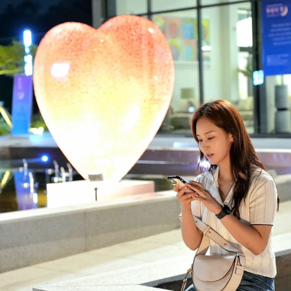 yurinmyheartt's tweet photo. [경기신문] 오산시 대형 브런치카페, 메르오르 지역봉사에 헌신 

➳ https://t.co/7YiNki0bq1

Good Job was mentioned in an article about Cafe Merheure, where parts of episode 10 were filmed. 

#KwonYuri #Yuri #권유리 #유리
#GoodJob #GoodJobEp10 #굿잡 https://t.co/Ke2Suo9aUU