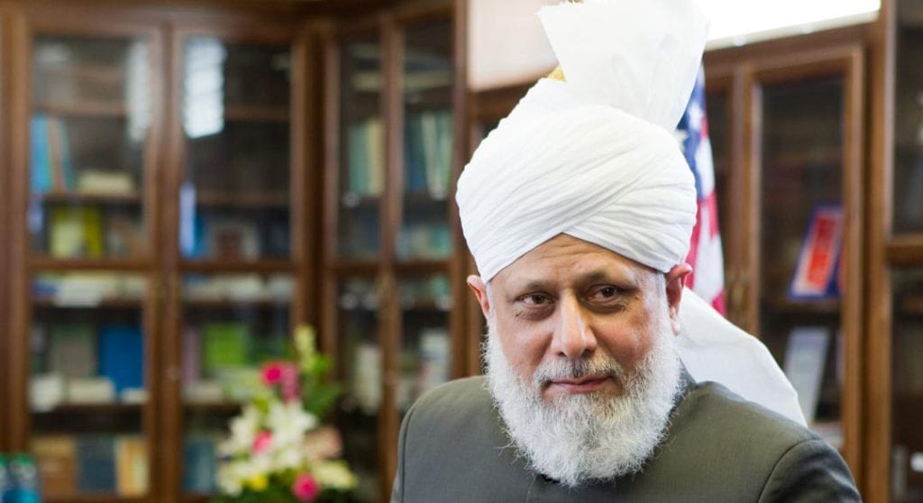Muslim_Scientst's tweet photo. The King has arrived! 👑 🇺🇲

Jee Aaya Nu Pyare Hazoor ♥️ https://t.co/s4w6278otQ