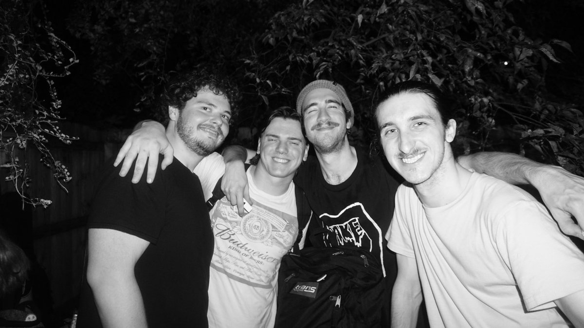 Honey Dagger tweet media