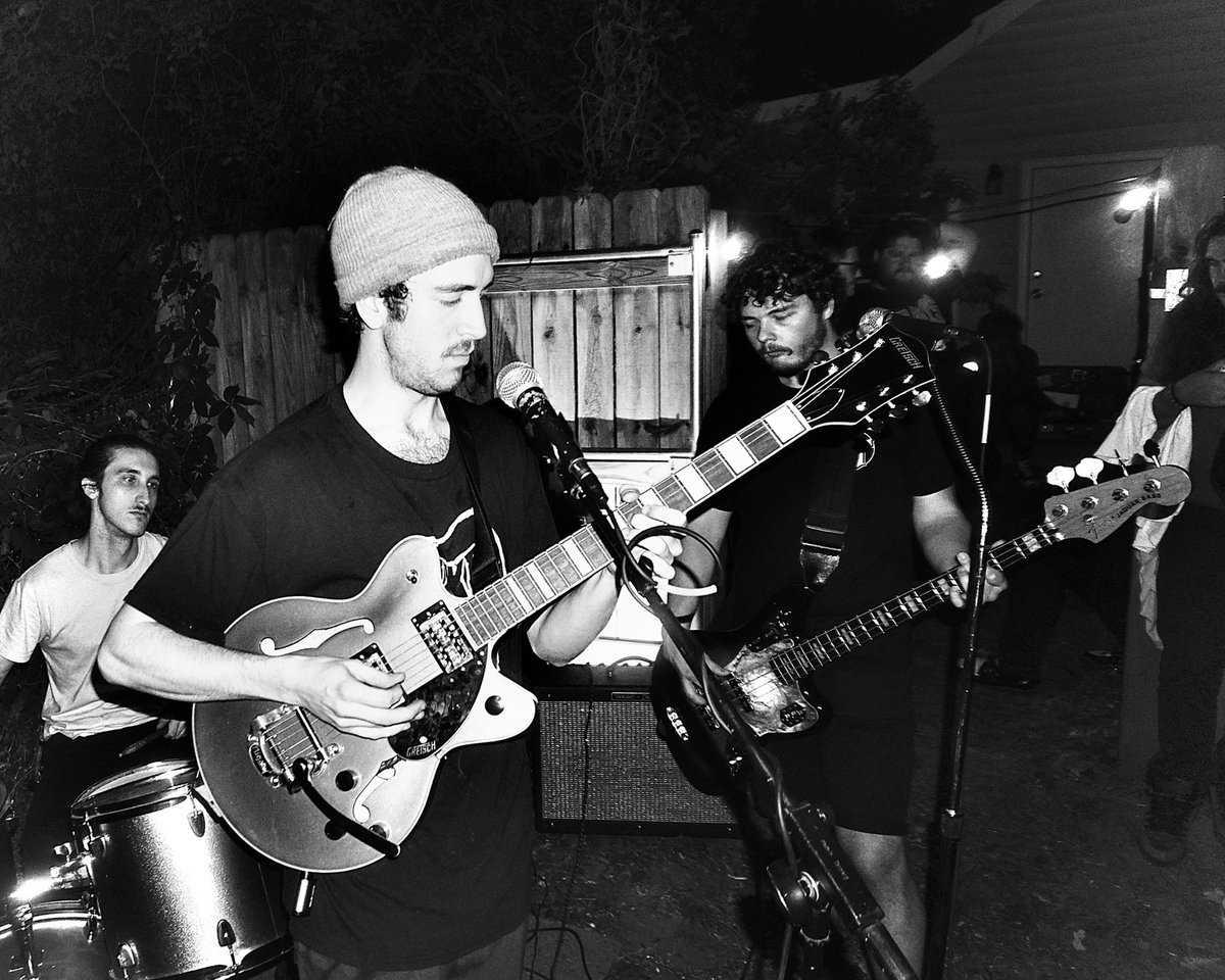 Honey Dagger tweet media