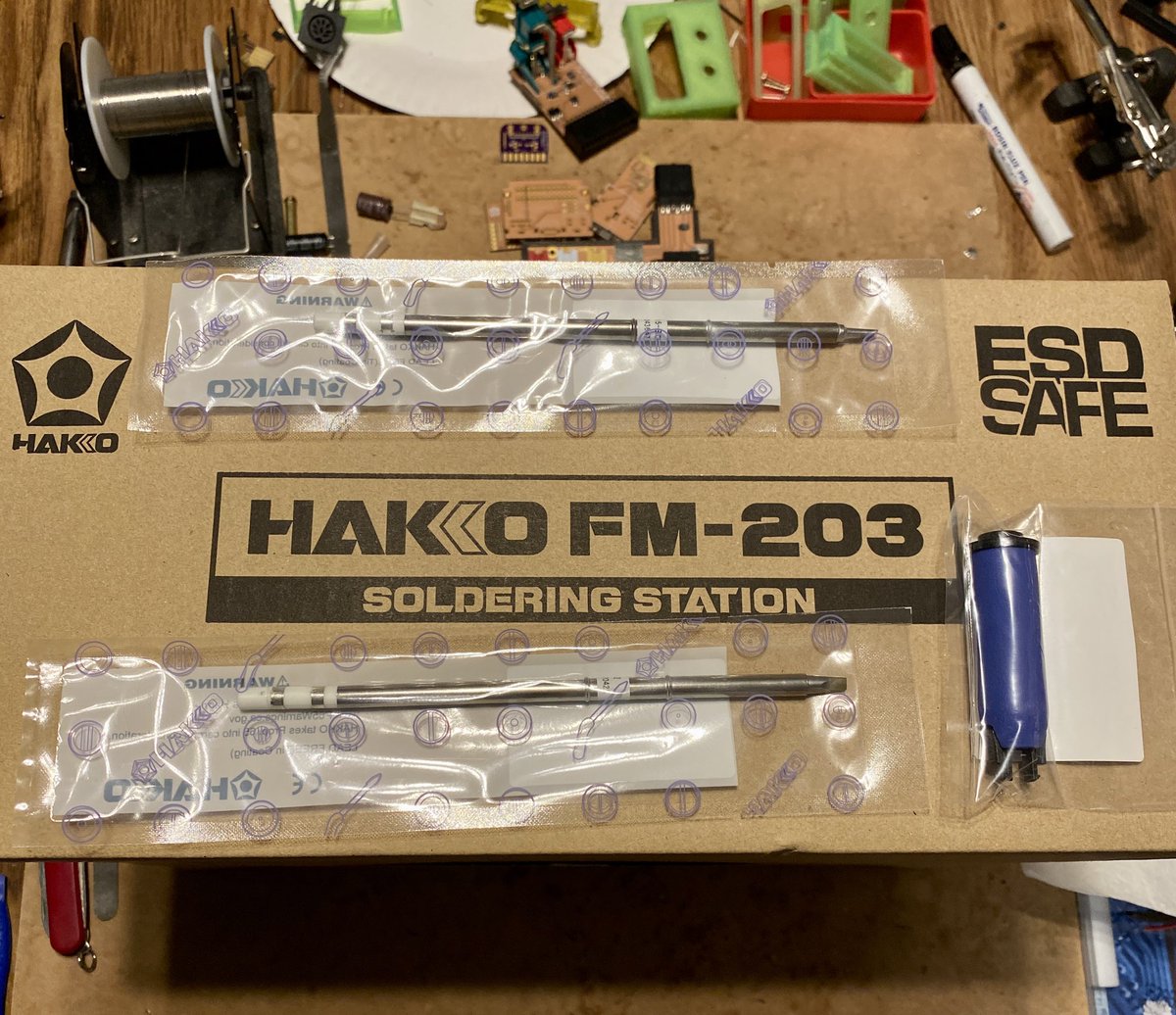 RGBSource's tweet photo. Went all in and picked up the tried and true Hakko FM-203. Can’t wait to give it a go! 🖌 https://t.co/TCv9J36SIL