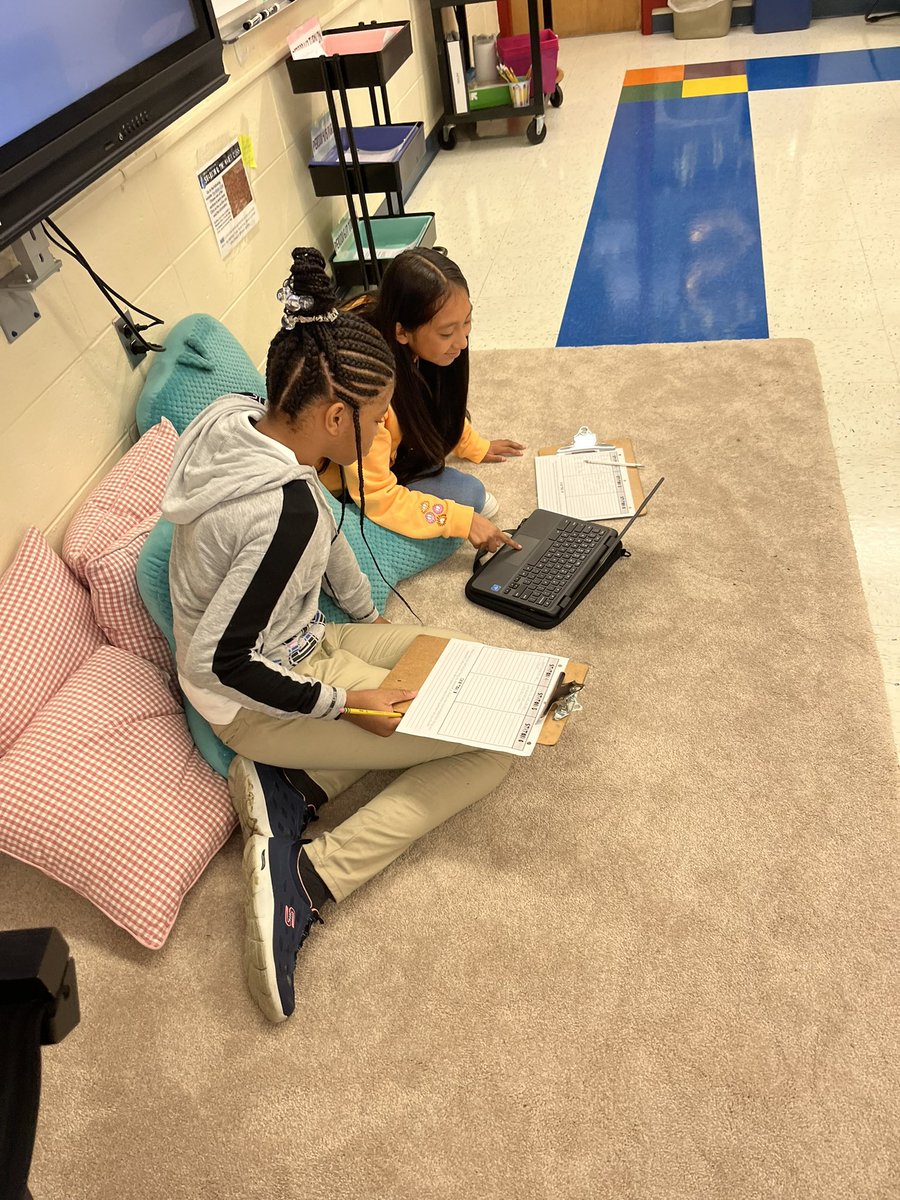 Julianne Goldy tweet media