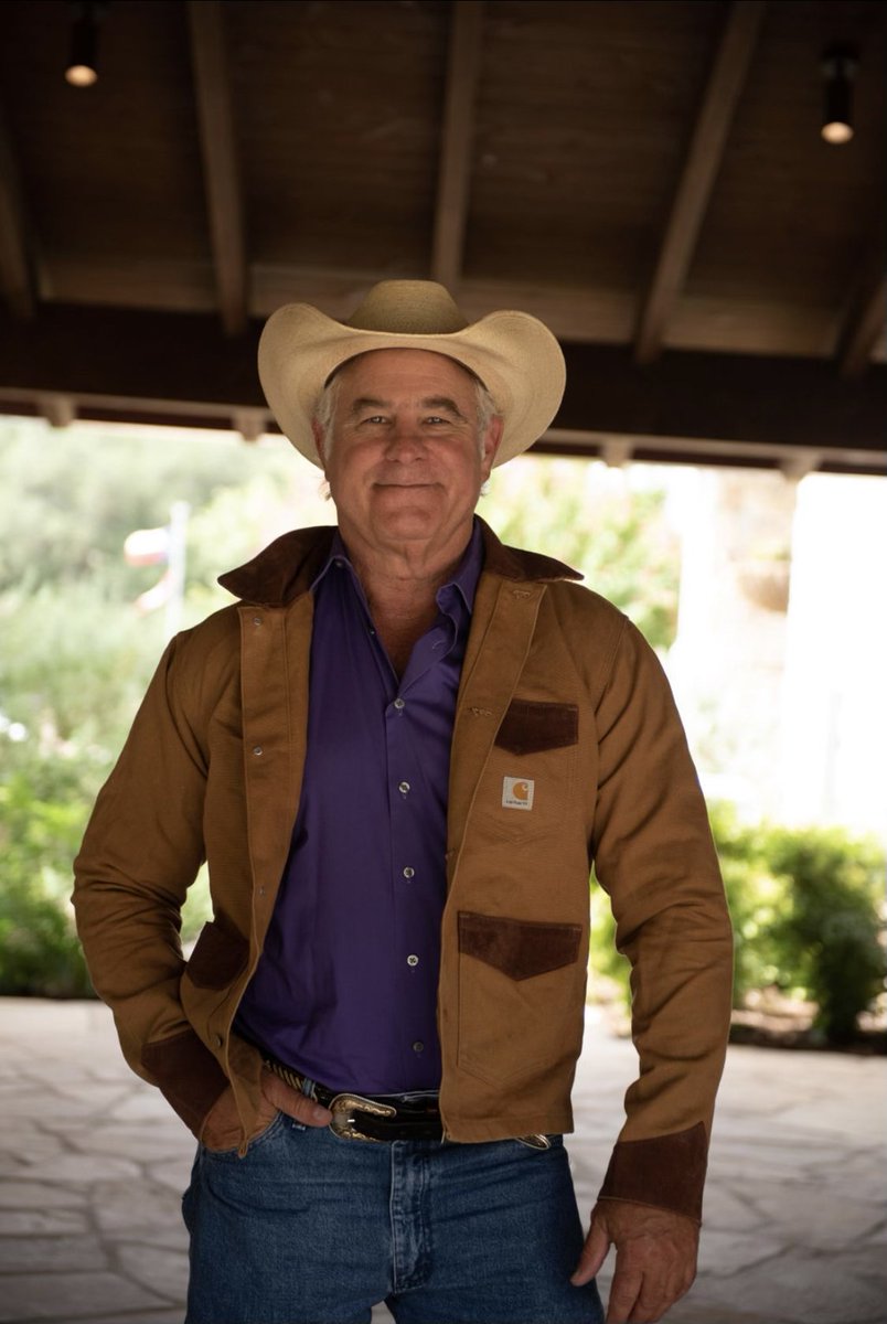 myushbc's tweet photo. Who is Greg Lamantia? Greg is the owner of @lnfdistributors, and board member for the USHBC. In 2002, the Lamantias formed @starsscholars02, awarding over 17,778 scholarships to students from the local areas.
#education #scholarship #philanthropy #community #students #giveback https://t.co/7iJWNnwfBP