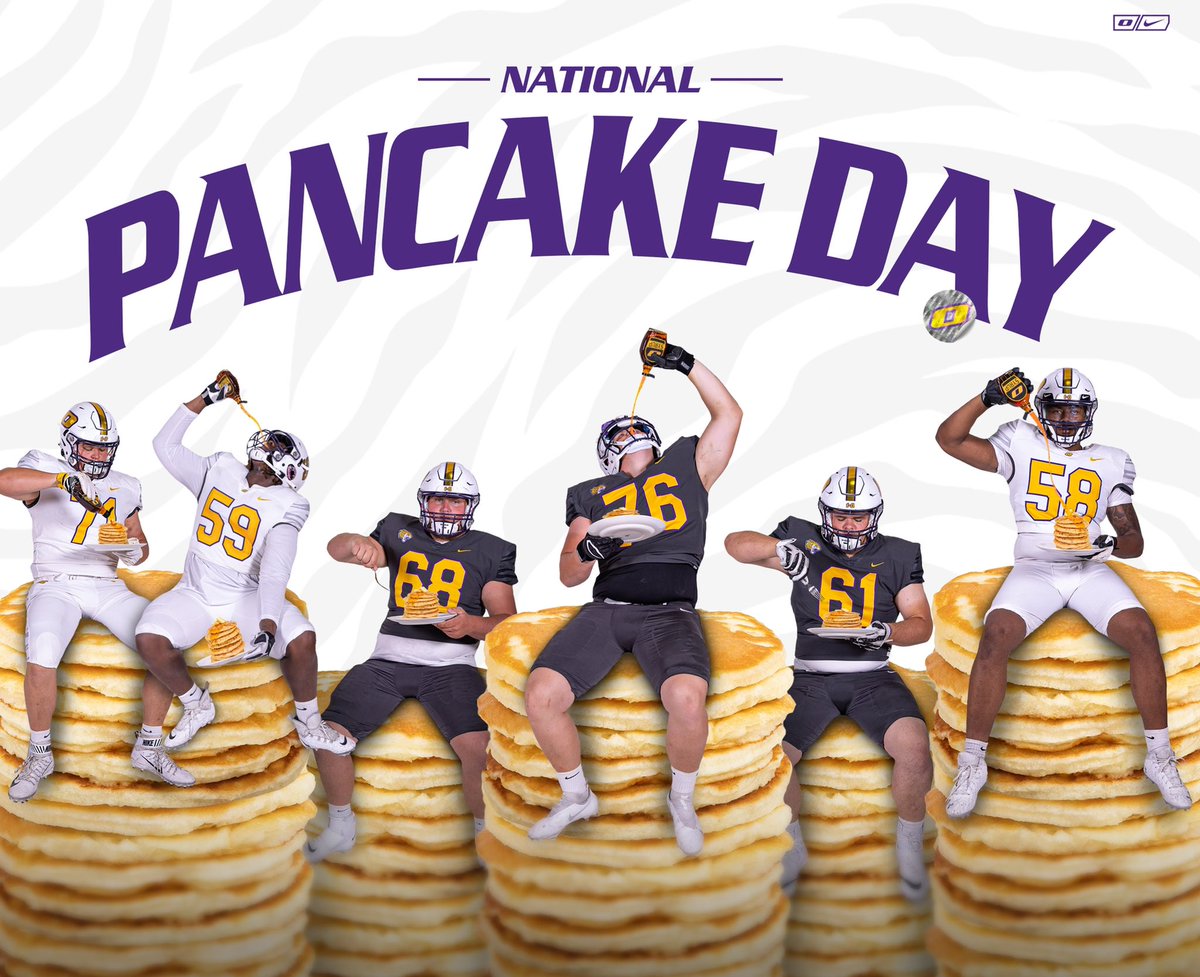 Happy national pancake day from our big men up front🥞🥞 #GoldBlooded