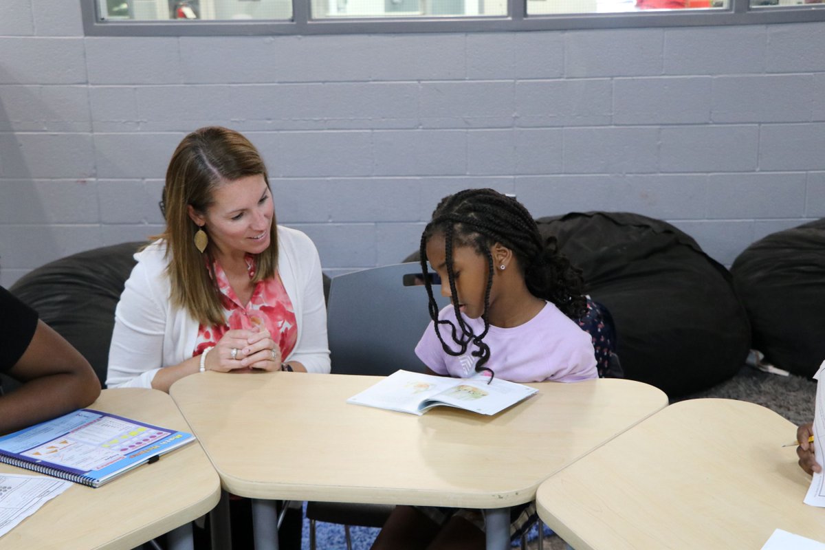 BGCCoastalPlain's tweet photo. THANK YOU @TowneBanking! As part of their Days of Caring, TowneBank staff in @GreenvilleNC volunteered at Jack Minges & Lucille W. Gorham Clubs the week of 9/12 supporting the Power Hour: Homework Help Program sponsored by #TowneBank + Money Matters to promote financial literacy. https://t.co/P83XMW02Qp